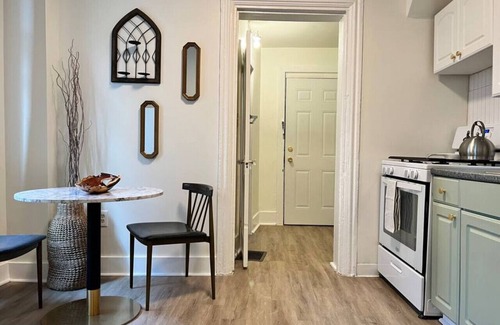 Lower Lawrenceville Apartment | Cozy Lawrenceville Flat.