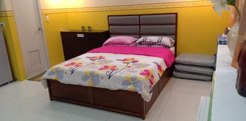 Pasay Apartment | Cozy Layover Condo 8-min Walk to Terminal 3