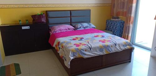 Pasay Apartment | Cozy Layover Condo 8-min Walk to Terminal 3
