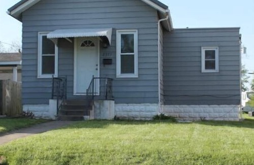 Quincy House | Cozy little cottage in the heart of the Gem City