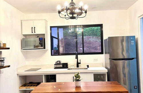 Santa Barbara Apartment | Cozy little house in enjoyable Costa Rica/Guanacaste with AC and WiFi.