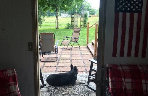 Lowder House | Cozy little house in town with country view on backdeck.