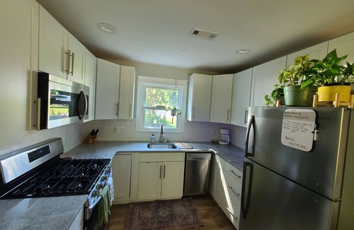 Aberdeen Condo | Cozy Living in Prime Location