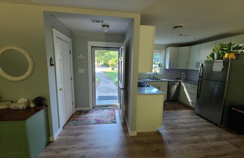 Aberdeen Condo | Cozy Living in Prime Location