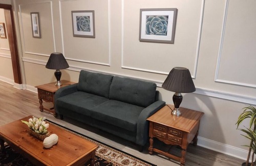 Reading Apartment | Cozy Living
