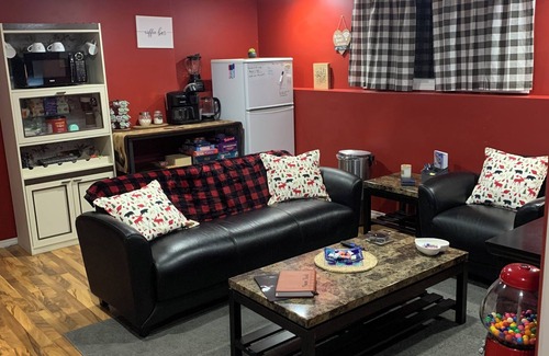 Sylvan Lake Apartment | Cozy Lodge Suite Lic# STAR 04363