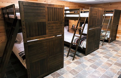 Sherman Station Cabin | Cozy Lodge