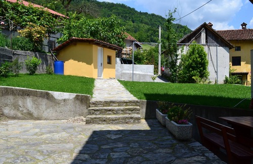 Tolmin Apartment | Cozy loft apt with stunning mountain views