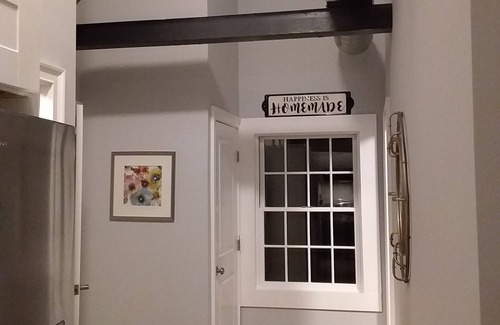 Biddeford House | Cozy Loft for 4, 2 min to beaches, UNE, town, dining, outlets, fishing, hiking.