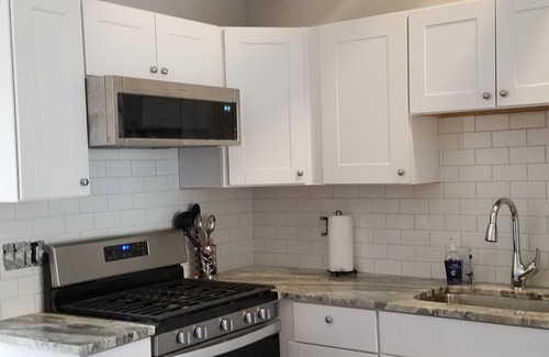 Biddeford House | Cozy Loft for 4, 2 min to beaches, UNE, town, dining, outlets, fishing, hiking.