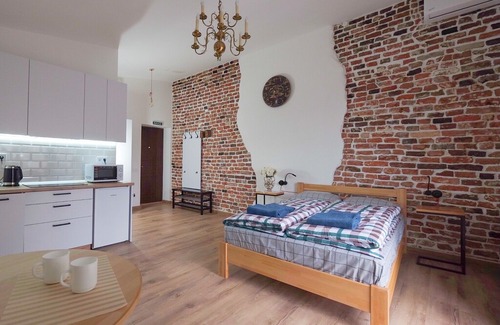 Prospekt Svobody Apartment | Cozy loft studio in downtown Lviv
