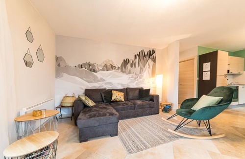 Duingt Apartment | "Cozy Loft" with views and private access to Lake Annecy