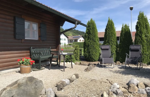 Lechbruck House | Cozy log cabin with Allgäu hut flair