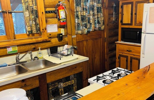 Clarington Cabin | Cozy Log Cabin in Cook Forest