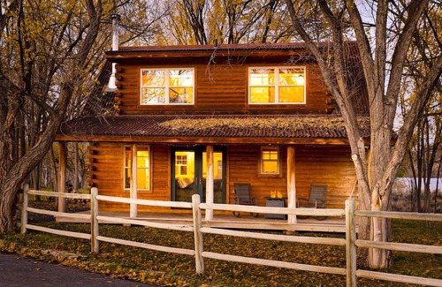 Glenwood Springs House | Cozy Log Cabin located on scenic acreage with trees and privacy.
