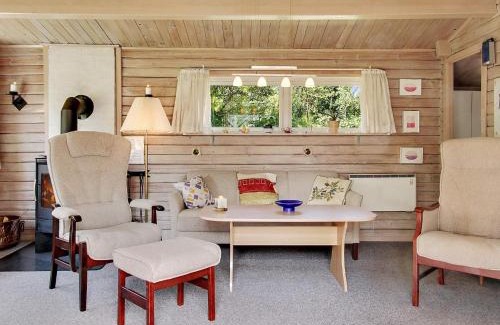 Jegum House | Cozy Log Cabin Retreat-By Traum