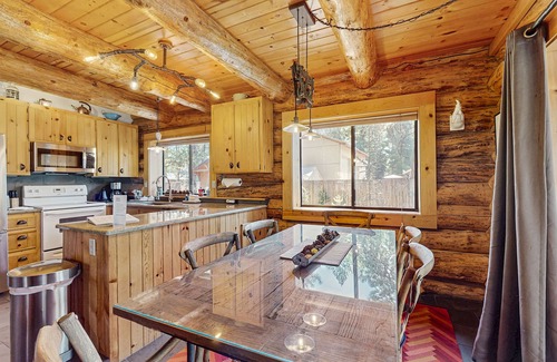 Oregon Water Wonderland Cabin | Cozy log cabin with wrap-around porch, Hot tub Loft space, Washer & Dryer