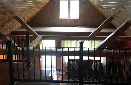 Randolph House | Cozy log home on Amish Trail in Cattaraugus County