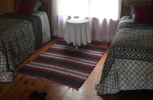 Randolph House | Cozy log home on Amish Trail in Cattaraugus County