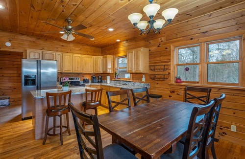 Asheville House | Cozy Log Home with Hot Tub Minutes to Downtown, Breweries & Trails!