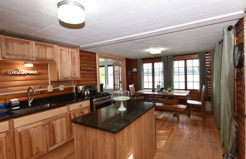 Lakeville Cabin | Cozy Log Lodge w/firepit on Bottle Lake,super close to ATV roads, fishing,hiking
