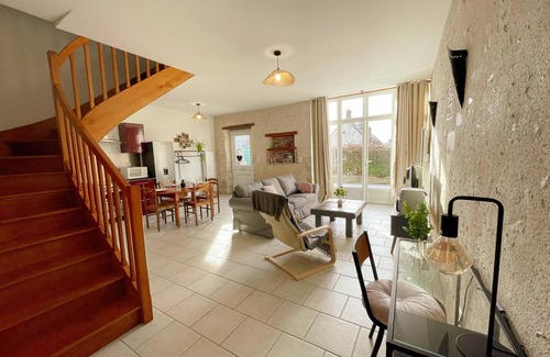 Autreche Cottage | Cozy Loire Valley Retreat: Modern Comfort, Historic Charm, Near Amboise, WiFi, Secure Courtyard