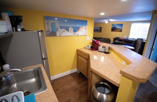 Keewayden House | COZY Lower Level 3 Bedroom Private Suite in South Boulder