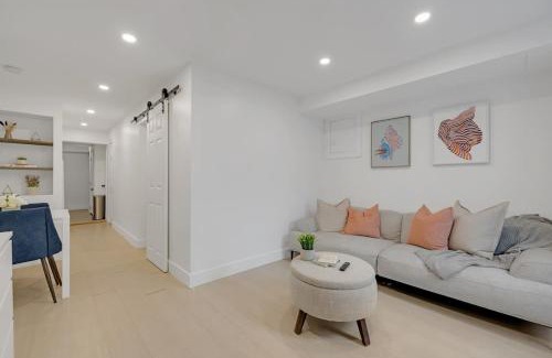 Beaconsfield Village Apartment | Cozy Lower Level Apartment in Trendy Neighbourhood