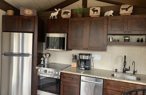 Basye Cabin | Cozy, Luxury Cabin, in the Heart of Bryce Resort on Bryce Mountain