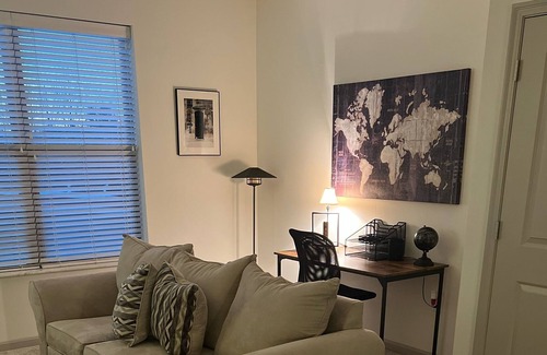 German Village Apartment | Cozy Luxury Style Apartment w/Attached Garage and Deck