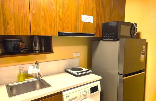 Lapu-Lapu Condo | Cozy Mactan Stay: Top Amenities Near Beaches & Attractions!