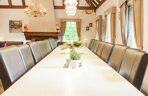 Gemert Villa | Cozy Mansion in Gemert near the Forest