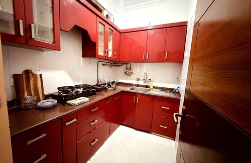 Mayur Vihar Phase 1 Apartment | Cozy Metro Retreat in the Heart of Delhinn