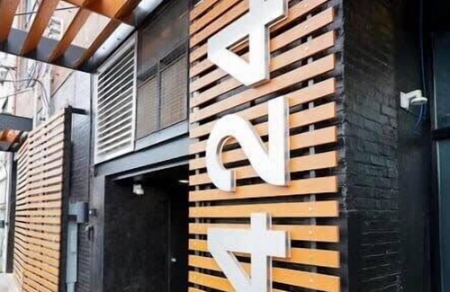 North Oakland Apartment | Cozy! Micro Loft apartment Shadyside, sleeps 1