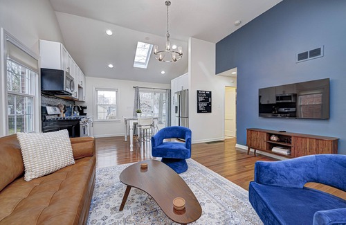 Indianapolis House | Cozy, mid-century modern home in South Broad Ripple