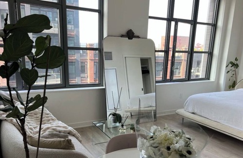 Downtown Brooklyn Apartment | Cozy & Minimalist Alcove Studio 10 minutes from Manhattan