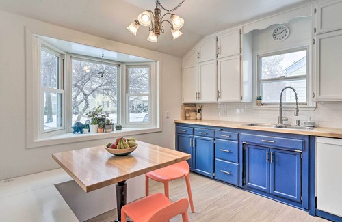 Seward Cottage | Cozy Minneapolis Cottage < 4 Mi to Downtown!