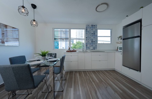 Santurce Apartment | Cozy & Modern. In the heart of San Juan, steps from la Placita.nRenovated apt.