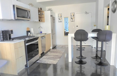 Connaught Apartment | Cozy modern nest