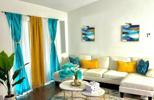North Lauderdale Apartment | Cozy, Modern Two bedroom suite. HOME away from HOME