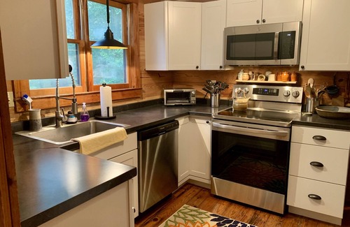 Montreat House | Cozy Mountain Cabin with Modern Amenities