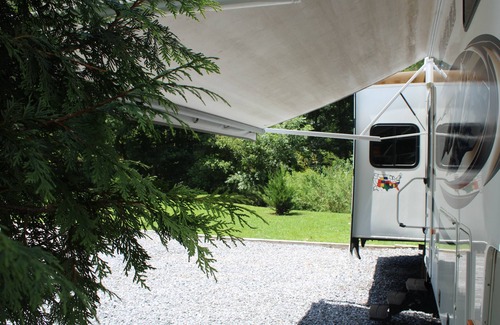 Hayesville House | Cozy Mountain Camper