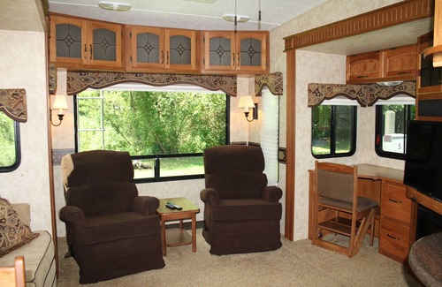 Hayesville House | Cozy Mountain Camper
