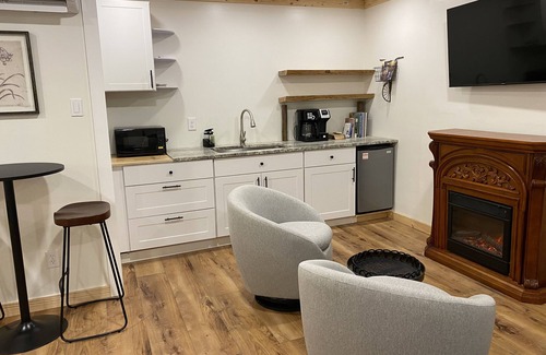Sapphire Condo | Cozy Mountain Hideaway surrounded by waterfalls and hiking