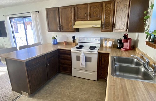 Kittredge House | Cozy Mountain Home Close To Hiking, Ski &Red Rocks