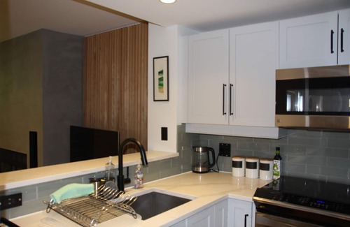 Blackcomb House | Cozy mountain retreat with ski-home access. Pet friendly!