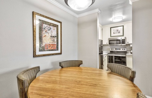 South Lake Tahoe Condo | Cozy Mountain Retreat | Close to Ski lifts