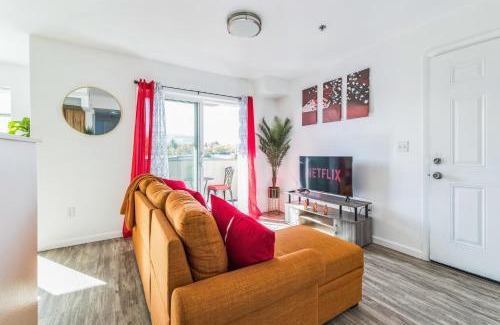 Reno/Tahoe Airport Apartment | Cozy Mountain View Retreat in Reno