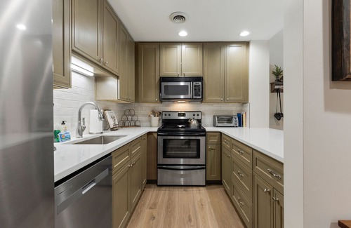 Sapphire Villa | Cozy Mtn Retreat minutes from Sapphire Valley Resort. Renovated. Pet Friendly!n