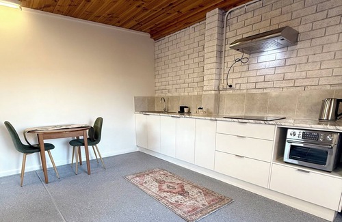 Lalor Apartment | Cozy n Vibrant Brand New Flat with Great Location In Lalor Vic